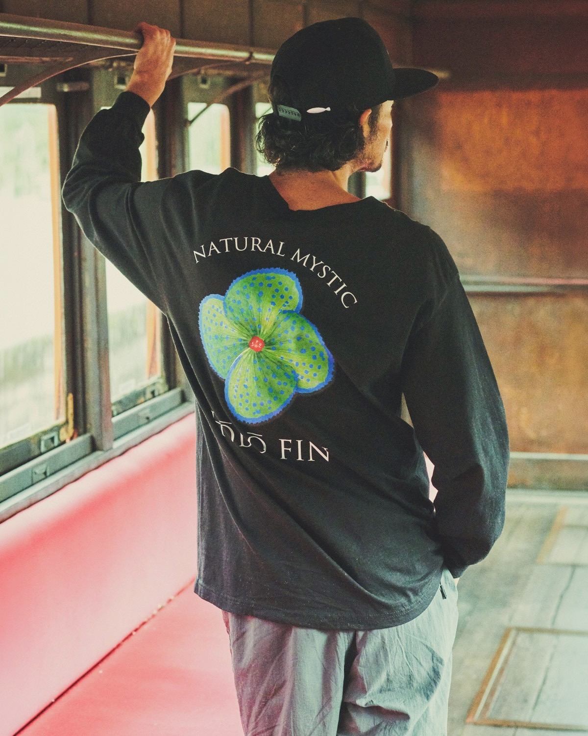 HOBO FIN FLOWER L/S TEE
